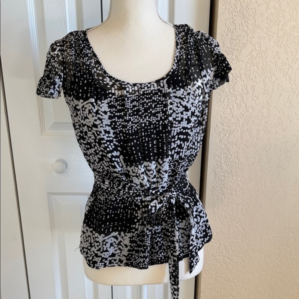 Worthington Black and White Tie-Waist Blouse